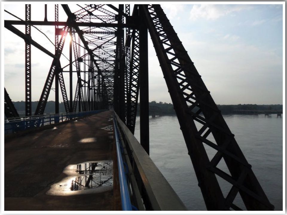 Chain of Rocks Bridge Route 66