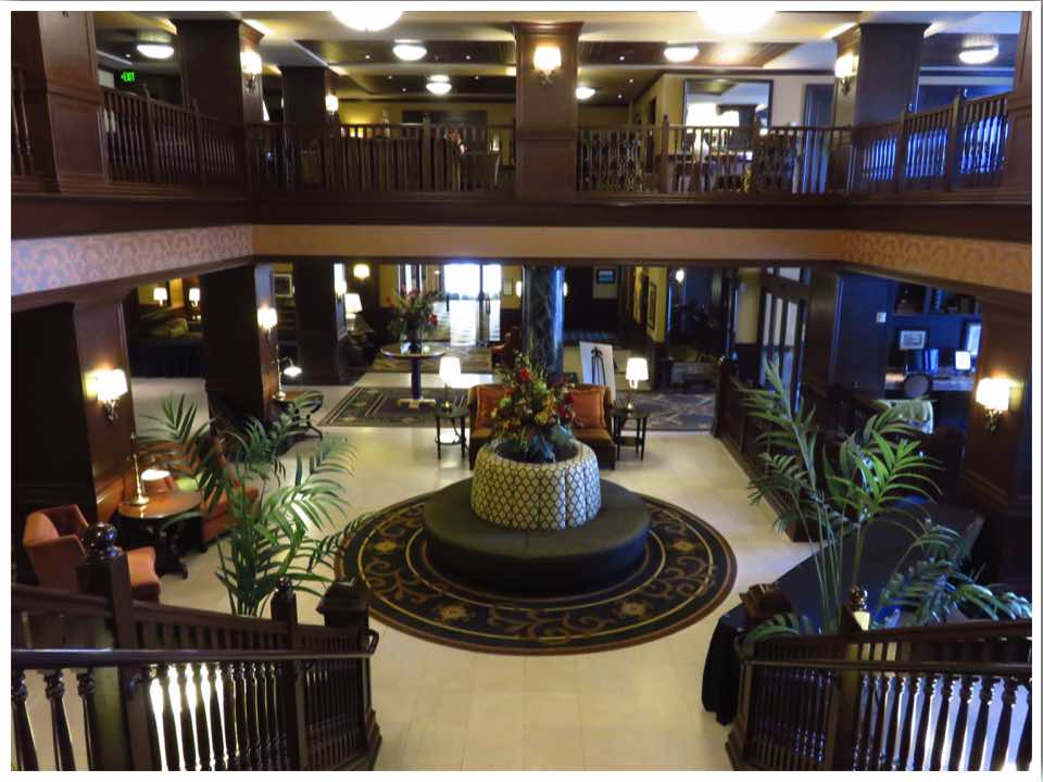 Hotel Julien Dubuque Lobby Area