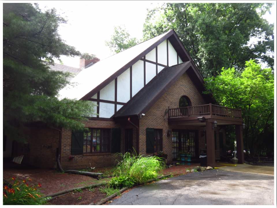 Indiana Dunes Spring House Inn