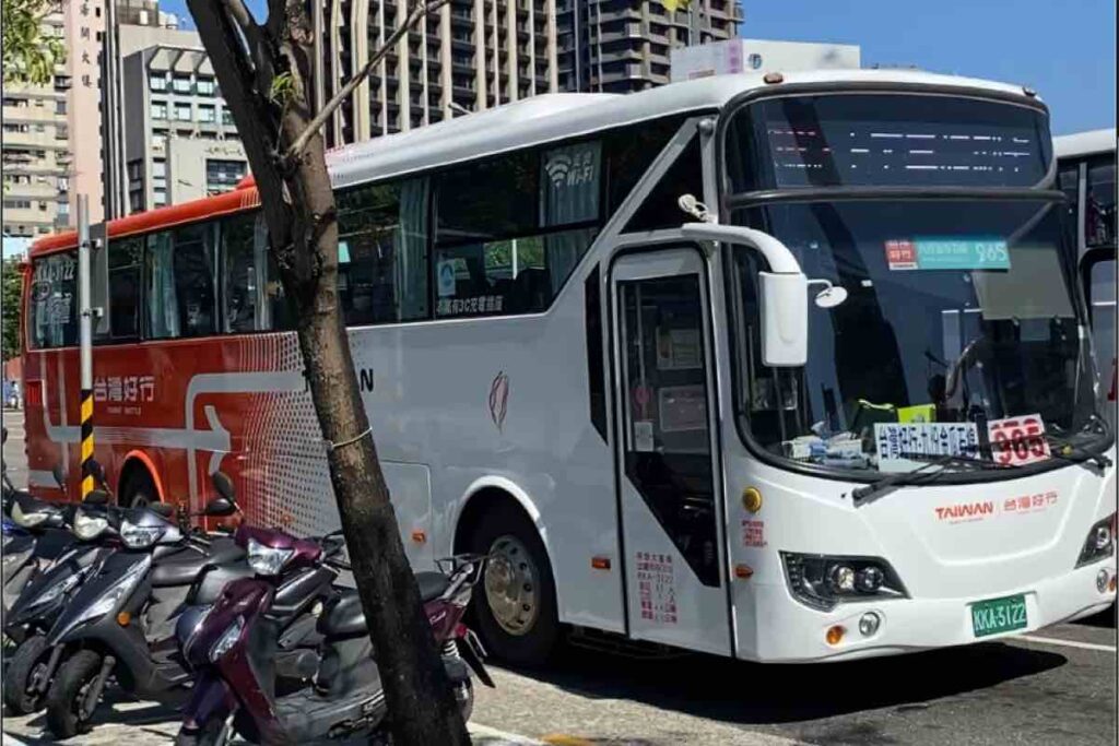 Taipei to Jiufen bus